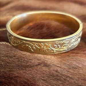 Simmons Gold Bracelet